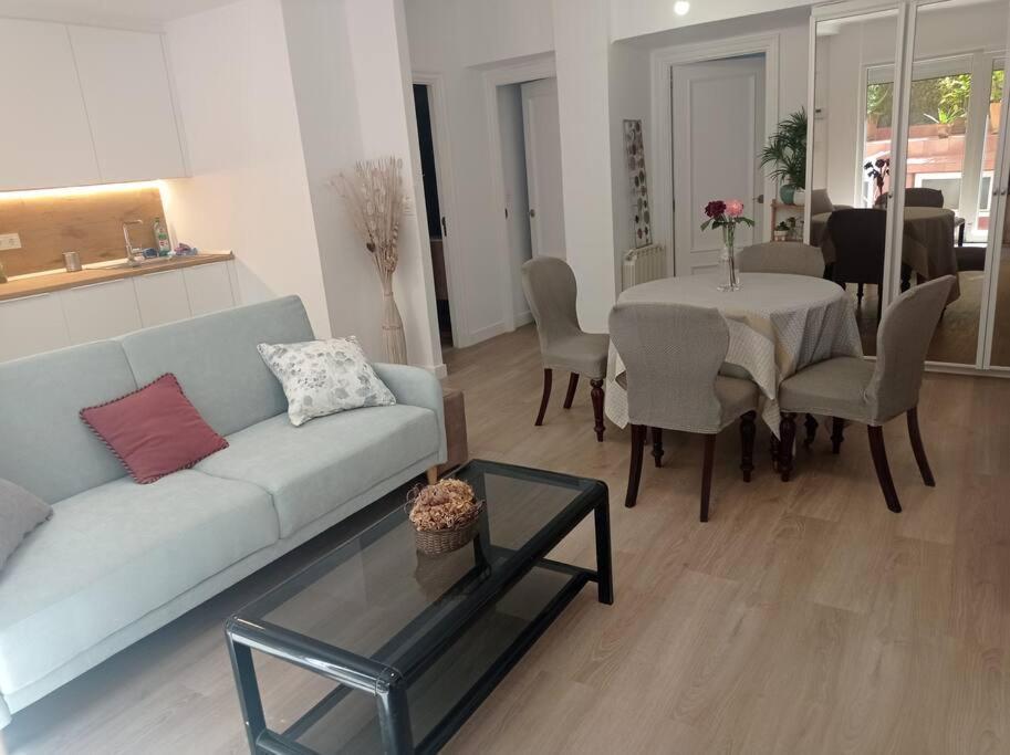 산세바스티안 Piso Con Terraza Junto A La Playa 아파트 외부 사진